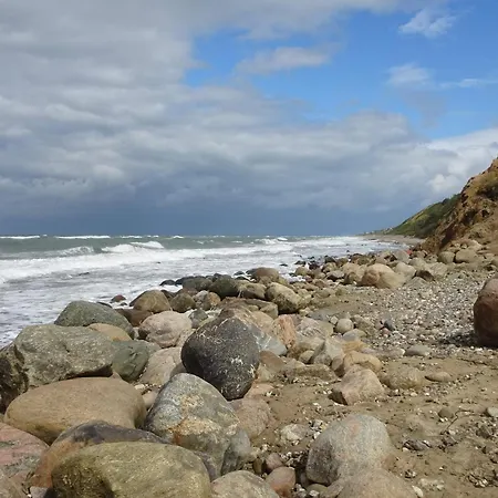 6 Person 齐斯维勒莱厄